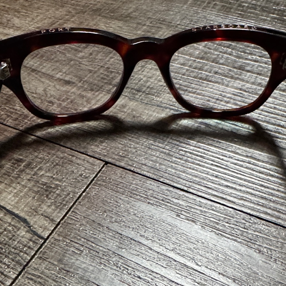 Chic Tortoise Shell Eyeglasses - image 6